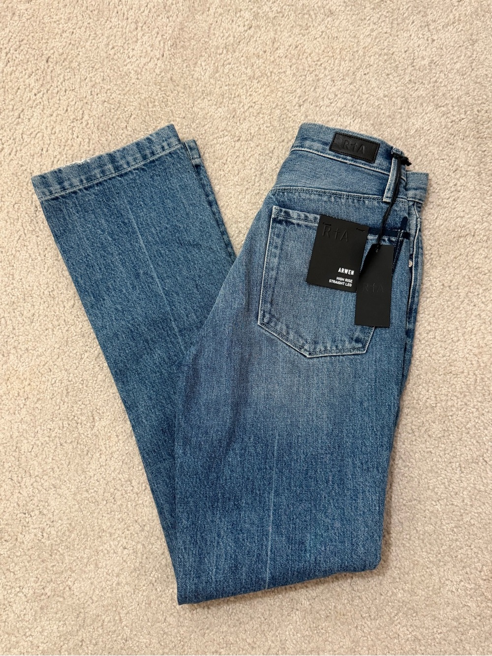 RtA Denim Jeans Arwen Straight Size 26 NWT